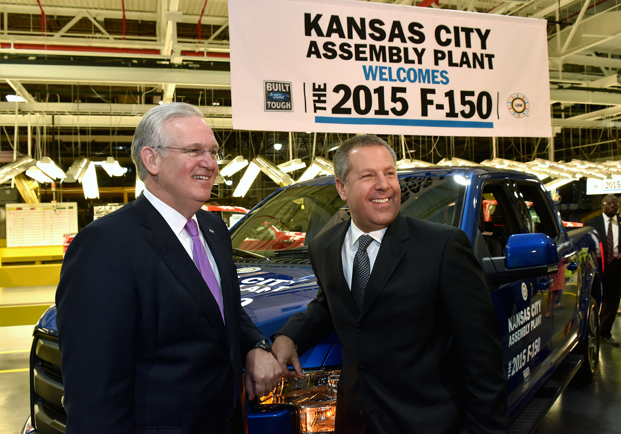 Ford mở rộng dây chuyền sản xuất F-150 phiên bản 2015 
