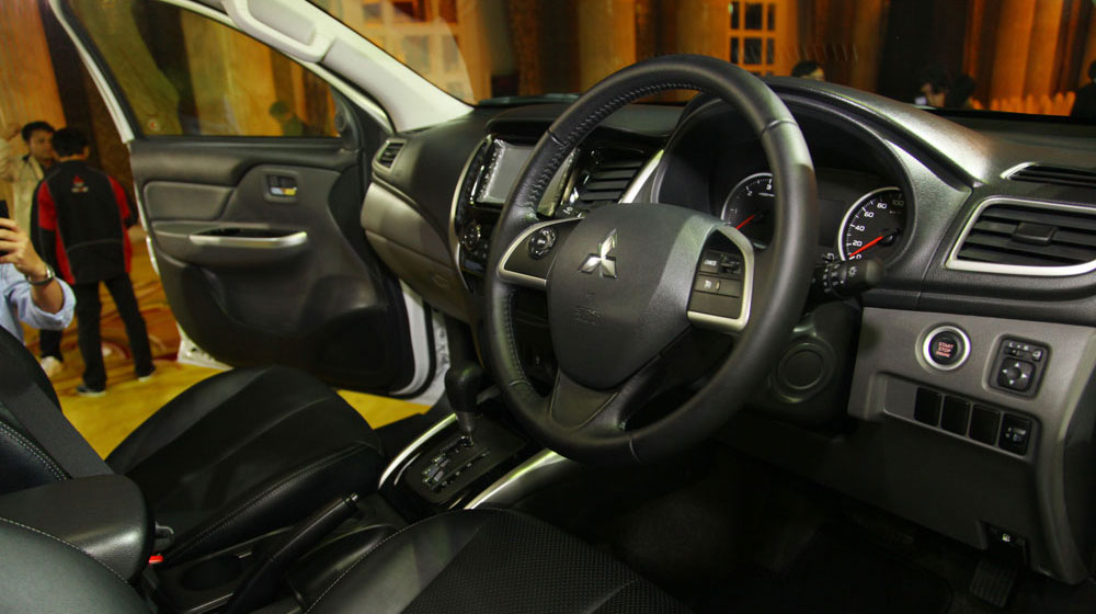 Mitsubishi Triton 2015 có giá từ 24.000 USD