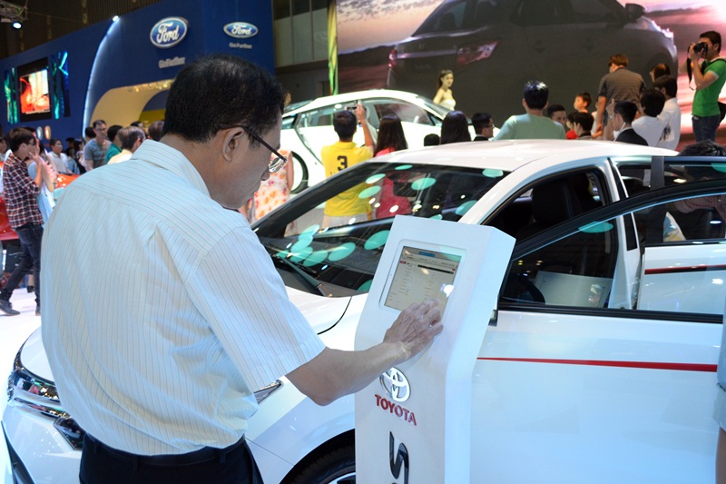 Thị trường ô tô Việt cán mốc doanh số 157.810 chiếc trong năm 2014