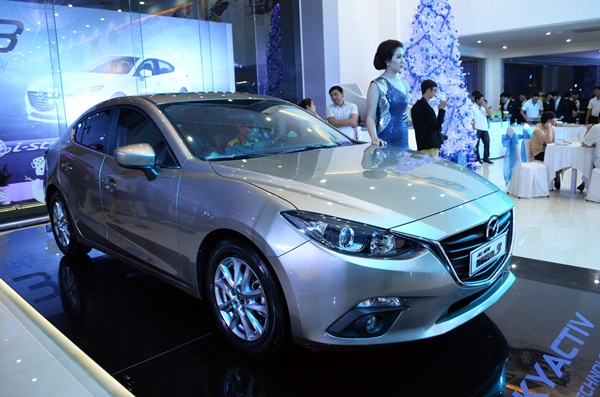 Mazda3 2015 ra mắt khách hàng tại Tp.Hồ Chí Minh