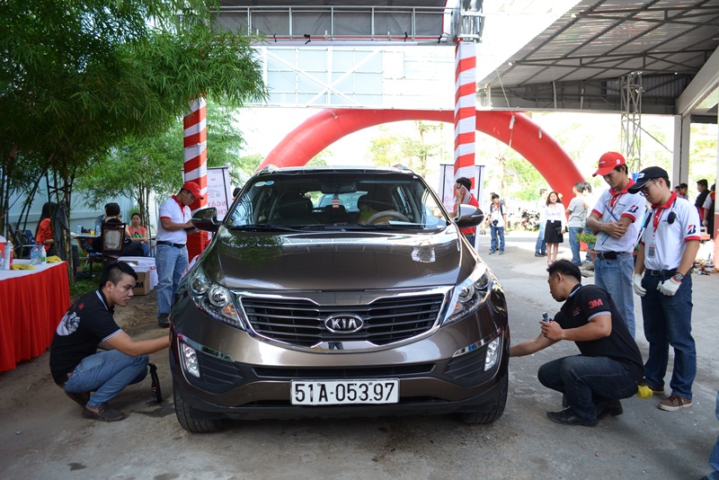50 ô tô tham gia ngày hội chăm sóc lốp tại Tp. Hồ Chí Minh
