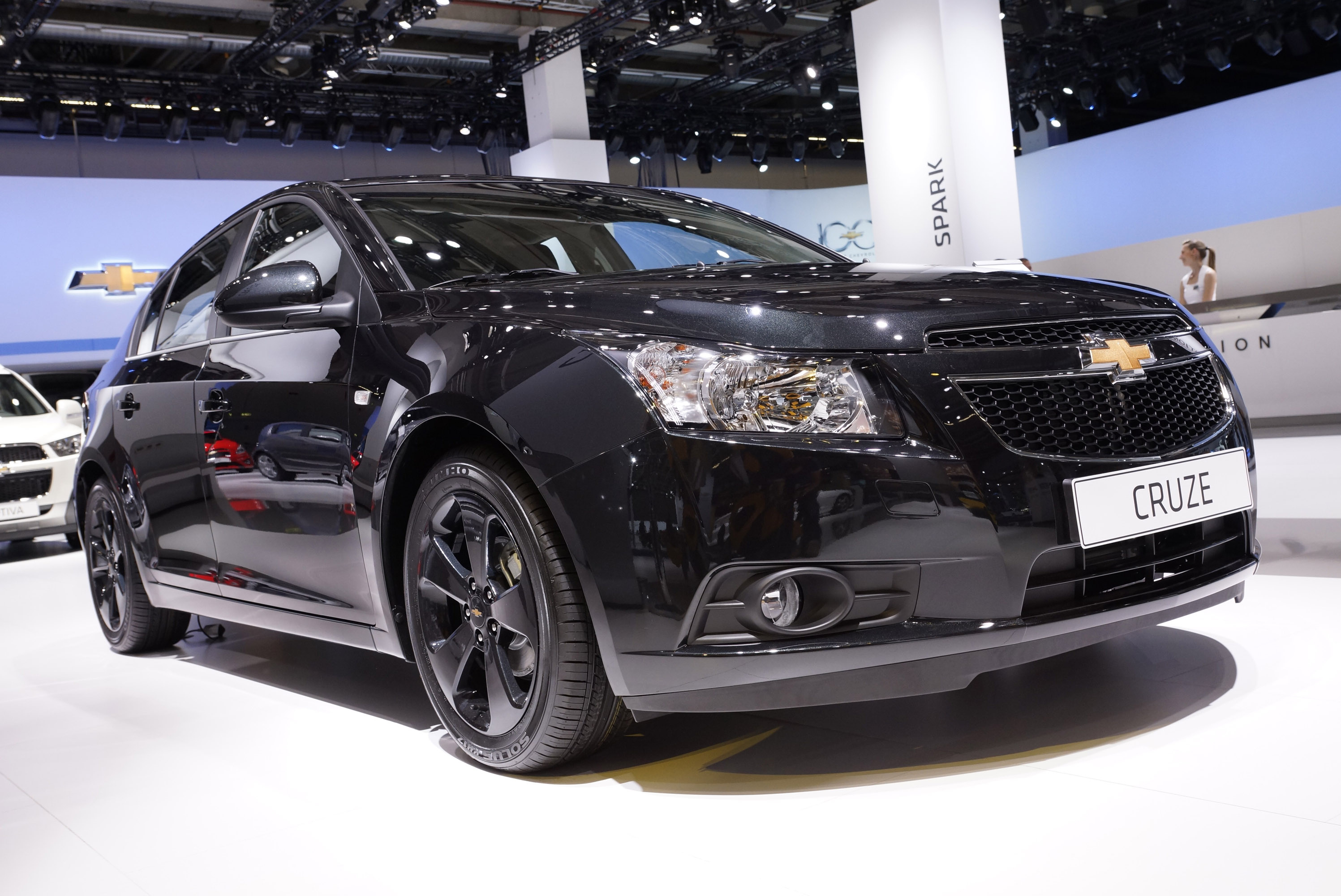 Chevrolet Cruze Black Edition giá 682 triệu