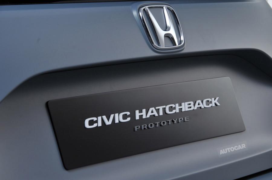 Vén màn Honda Civic Hatchback: rộng rãi, hiện đại và mạnh mẽ hơn 