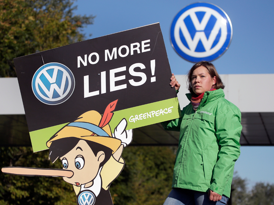 Trực thuộc Volkswagen, Audi không thoát khỏi điều tra gian lận khí thải