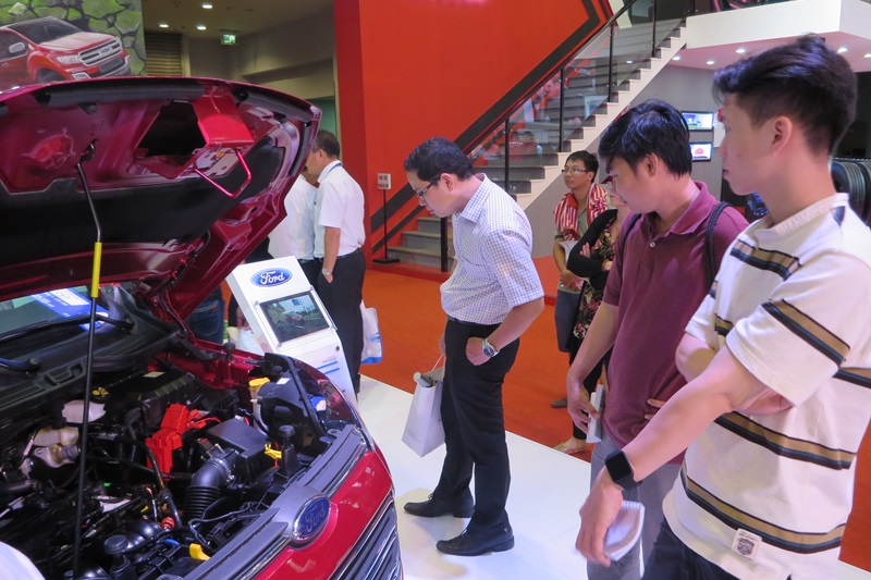 Những kỷ lục mới tại Triển lãm ô tô Việt Nam 2015