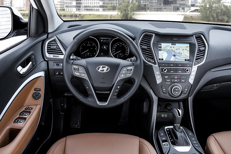Quyết đấu Honda CR-V, Hyundai ra mắt bản nâng cấp Santa Fe 2016