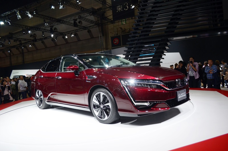 Không để thua kém Toyota, Honda ra mắt xe chạy pin nhiên liệu Clarity