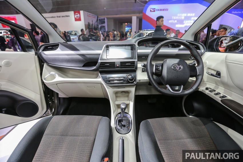 Xe gia đình giá rẻ Toyota Sienta chính thức ra mắt Đông Nam Á