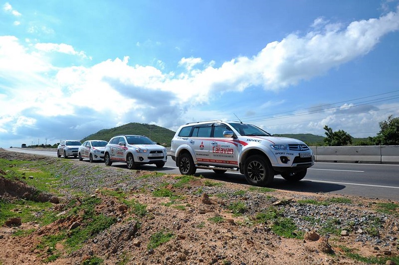 Tháng 12/2015: Mitsubishi tặng phiếu nhiên liệu cho khách hàng mua xe 