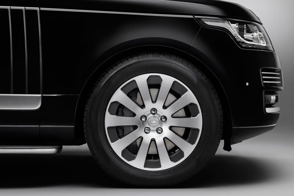 Land Rover trình làng xe bọc thép Range Rover Sentinel giá 443.000 USD