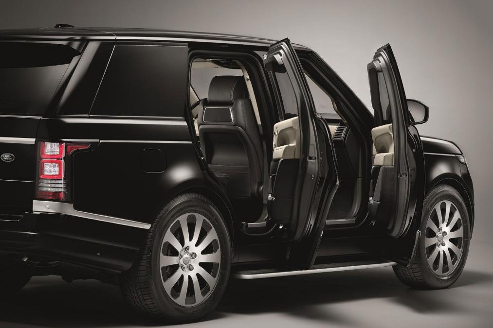 Land Rover trình làng xe bọc thép Range Rover Sentinel giá 443.000 USD