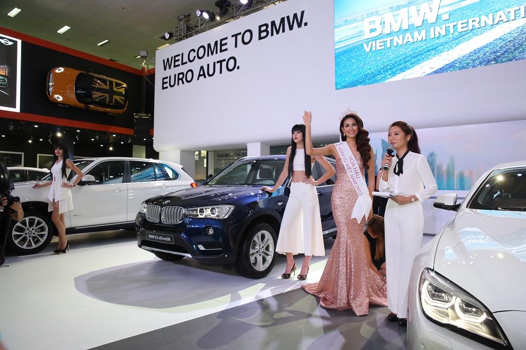 Hoa hậu Hoàn Vũ Việt Nam 2015 đồng hành cùng xe sang BMW