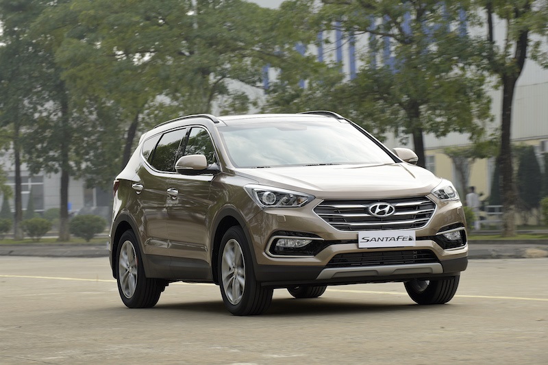 Giá từ 1,1 tỷ đồng, Hyundai SantaFe 2016 chính thức ra mắt khách hàng Việt