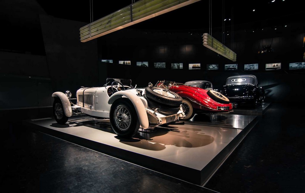 Trải nghiệm một đêm ở viện bảo tàng Mercedes-Benz