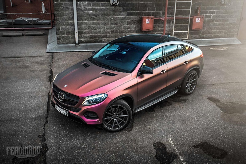 Đã mắt ngắm Mercedes-Benz GLE Coupe khoác sắc màu cá tính