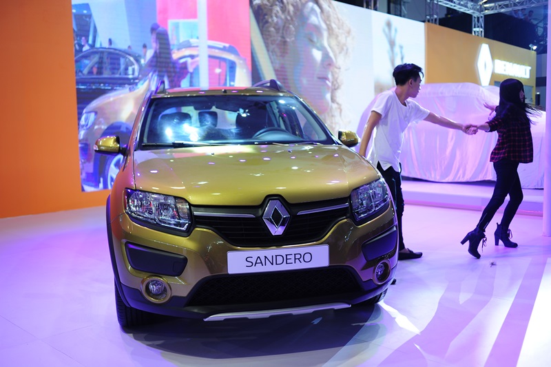 Bộ 3 xe Renault giá mềm khuấy động triển lãm VIMS 2015