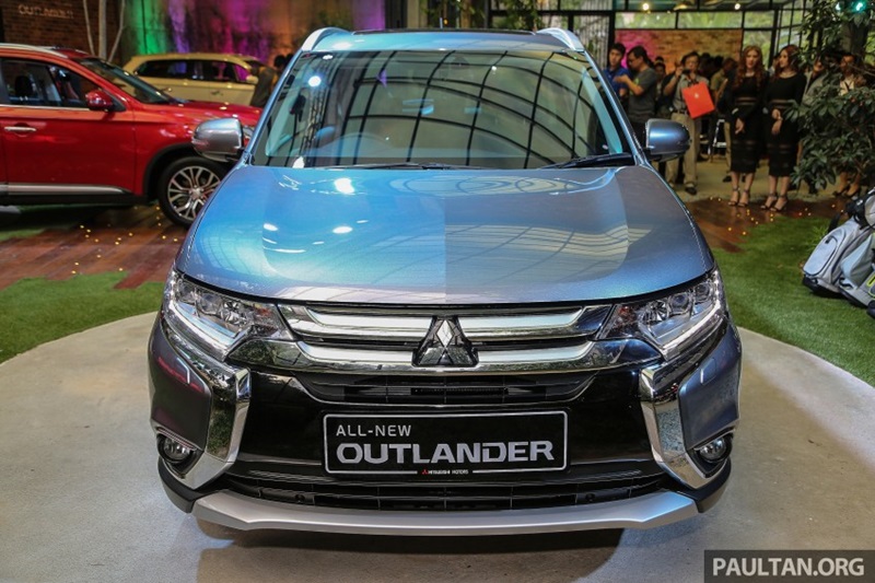 Giá khoảng 903 triệu đồng, Mitsubishi Outlander 2016 chính thức chào thị trường  Đông Nam Á