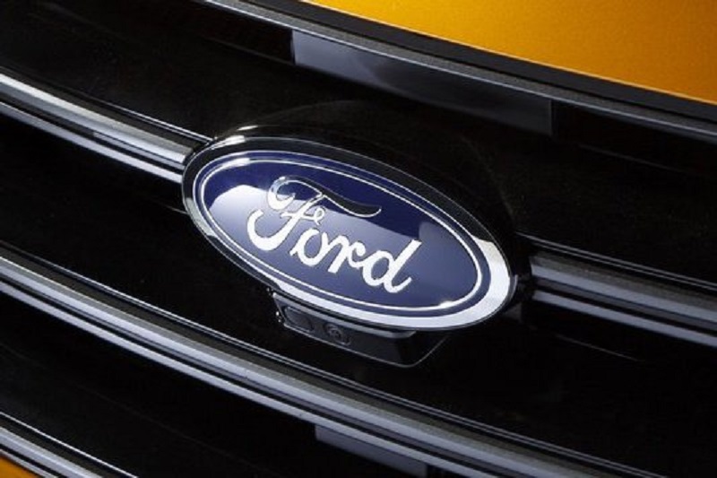 Ford phát triển mẫu xe xanh Model E, thách đấu Toyota Prius
