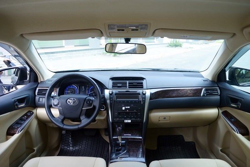 Đánh giá Toyota Camry thế hệ đột phá 2015: Mẫu sedan của thời đại mới