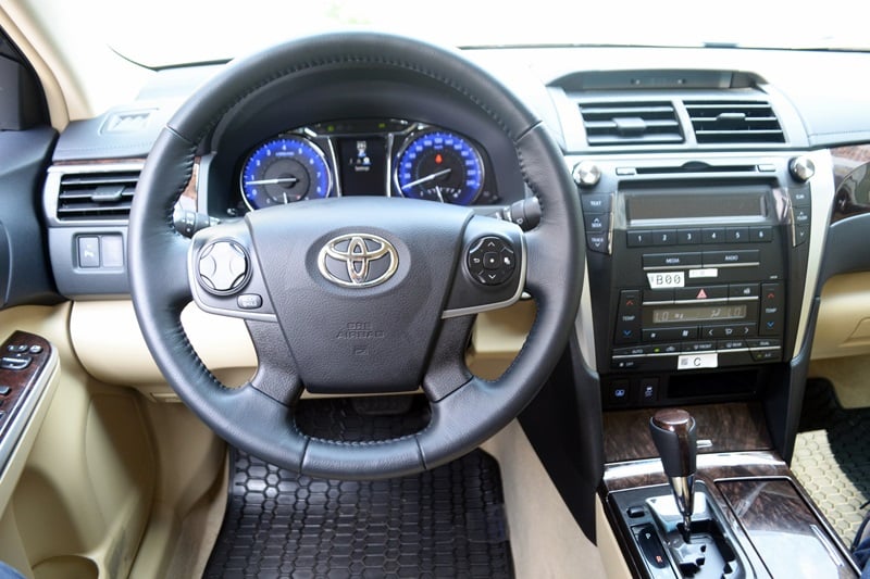 Đánh giá Toyota Camry thế hệ đột phá 2015: Mẫu sedan của thời đại mới