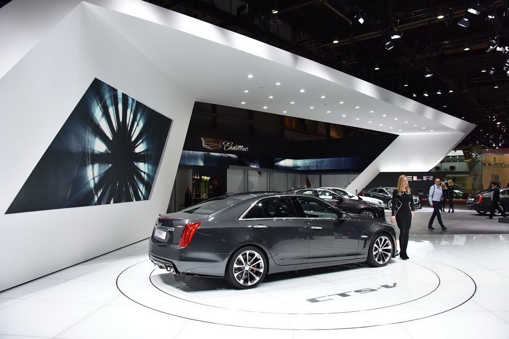 Cadillac CTS-V 2016 đến châu Âu với giá khởi điểm 111.000 USD