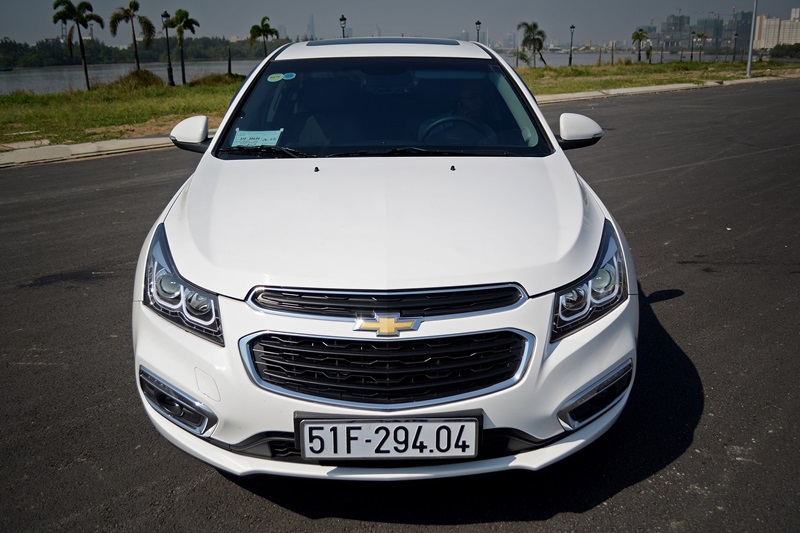 Ngắm vẻ đẹp của Chevrolet Cruze 2015: Nét cơ bắp đậm chất Mỹ