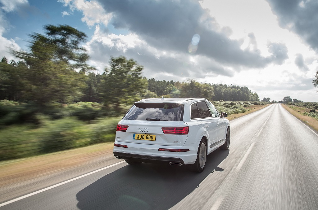 Audi Q7 có phiên bản động cơ Diesel chỉ tiêu thụ 5,7 lít/100km