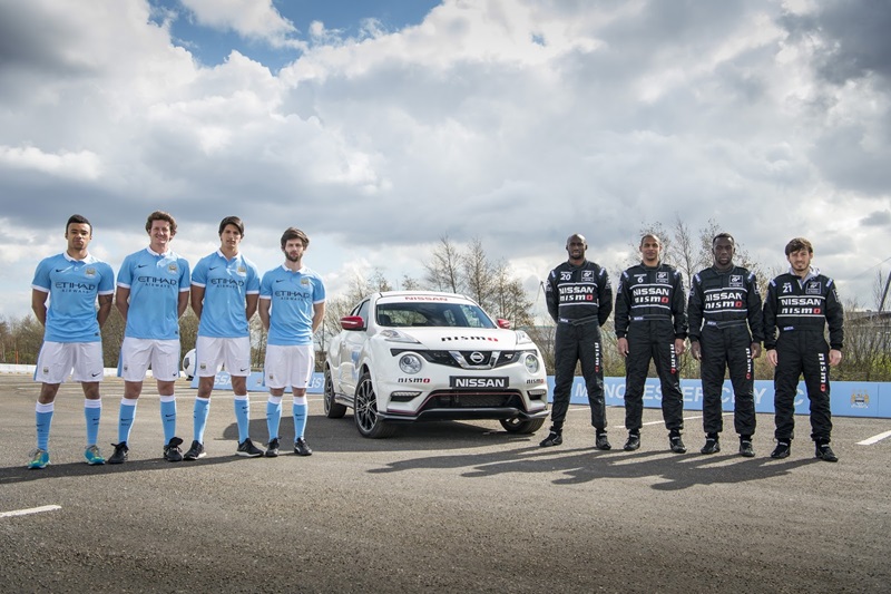 Dàn sao Manchester City trổ tài lái Nissan Juke NISMO RS