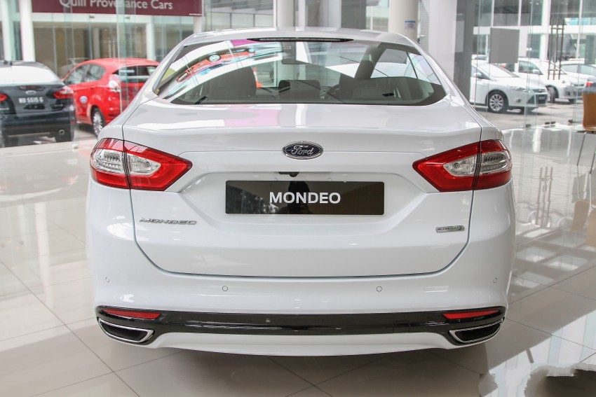 Ford Mondeo 2015 đến Đông Nam Á, giá từ 54.700 USD