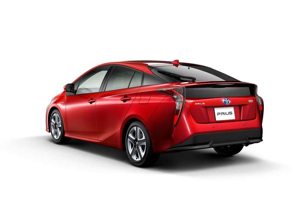 Toyota Prius 2015 đạt mức tiêu thụ nhiên liệu chỉ 2,5 lít/100km