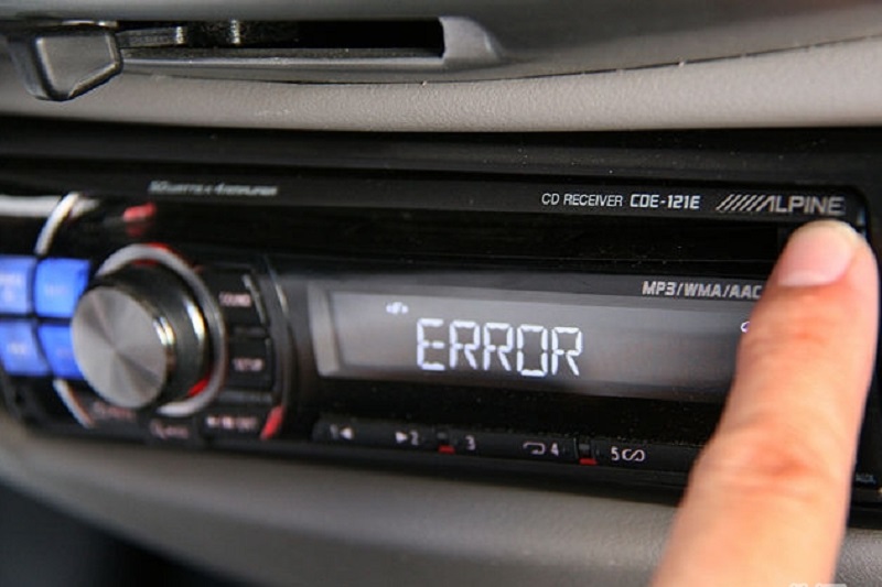 Cách hạn chế lỗi, tăng tuổi thọ cho đầu CD trên ô tô