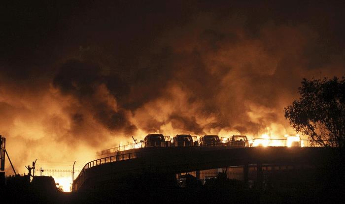 Gần 8.000 xe hơi cháy rụi trong vụ nổ ở Thiên Tân, Trung Quốc