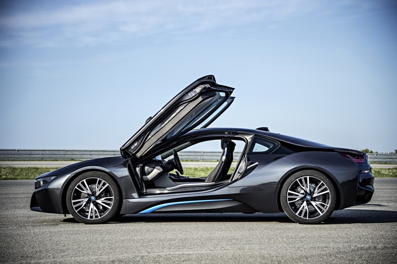 BMW “bật đèn xanh” cho việc sản xuất dòng xe i5