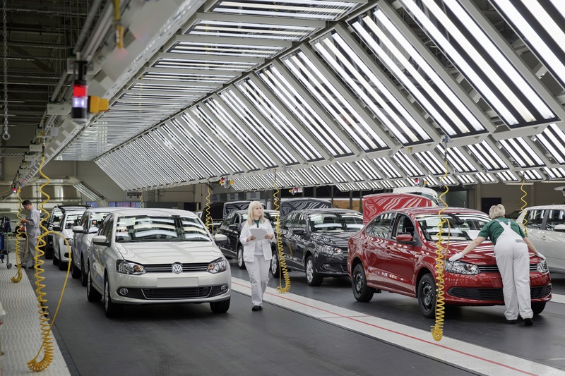 Vướng bê bối, Volkswagen vẫn về nhì trong cuộc đua doanh số năm 2015