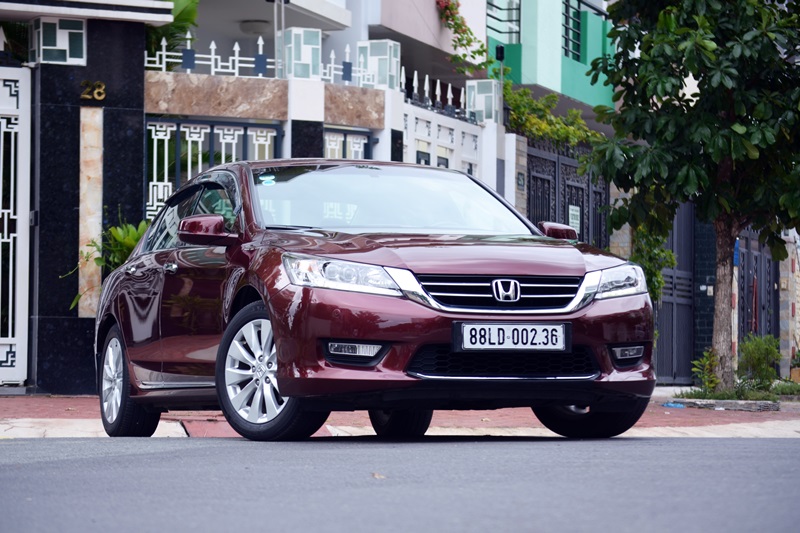 Đánh giá chi tiết Honda Accord 2014: Chiếc sedan sang trọng đẳng cấp