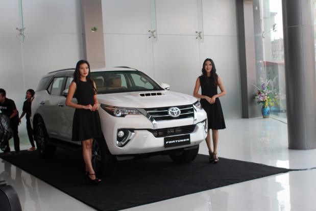 Toyota Fortuner 2016 có giá 1,36 tỷ đồng tại Myanmar