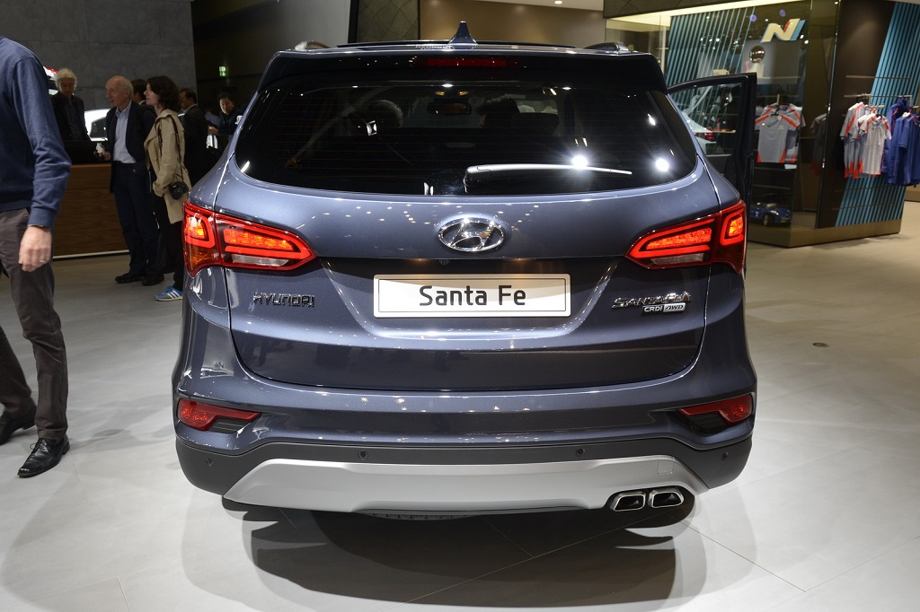 Hyundai Santa Fe nâng cấp toàn diện hướng tới vị trí dẫn đầu