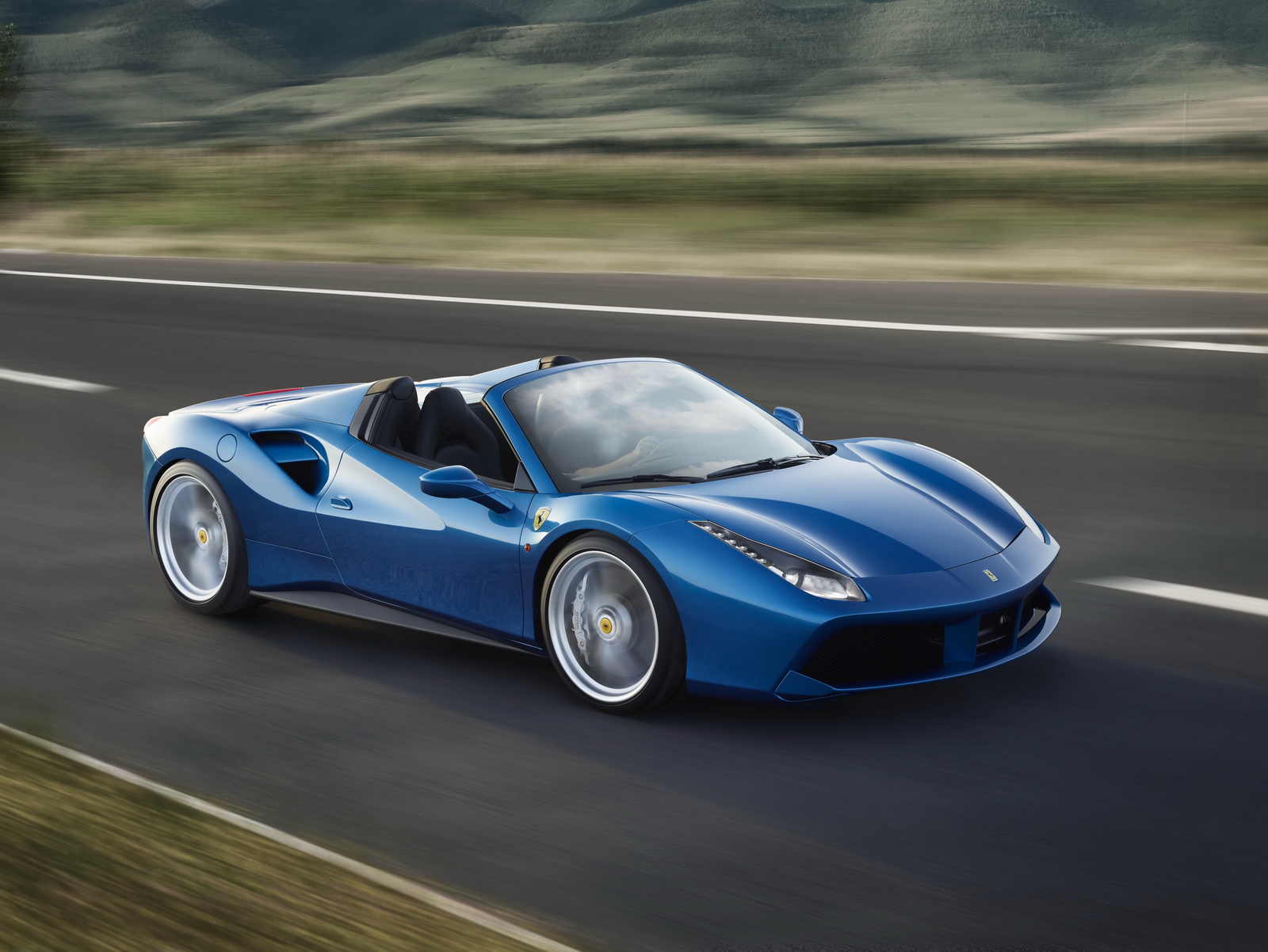 Ferrari sẽ nâng số lượng xe sản xuất mỗi năm lên 9.000 chiếc