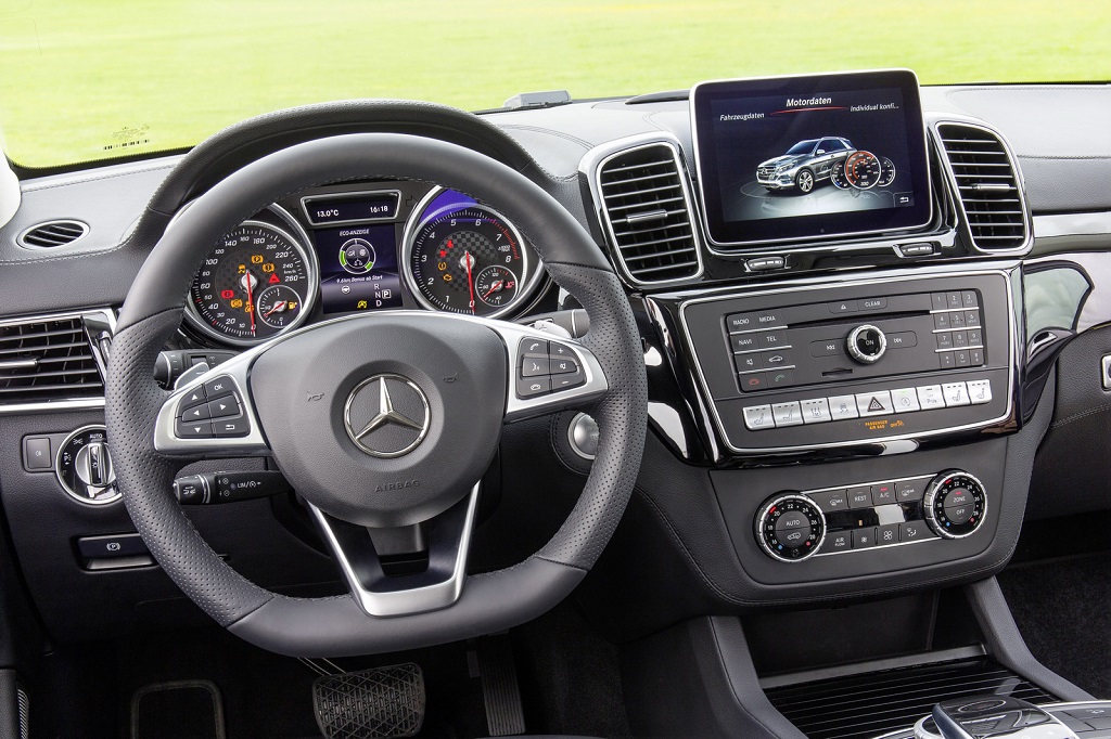 Mercedes-Benz GLE450 AMG 4Matic SUV chính thức lộ diện