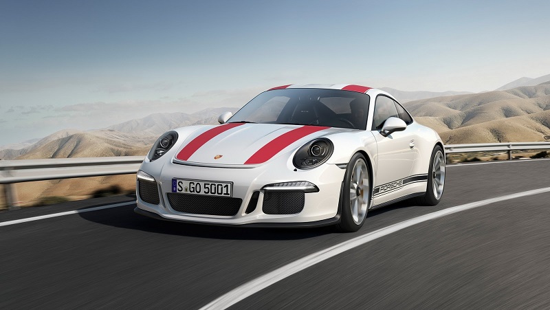 Porsche thưởng lớn cho nhân viên sau một năm “ăn nên làm ra”