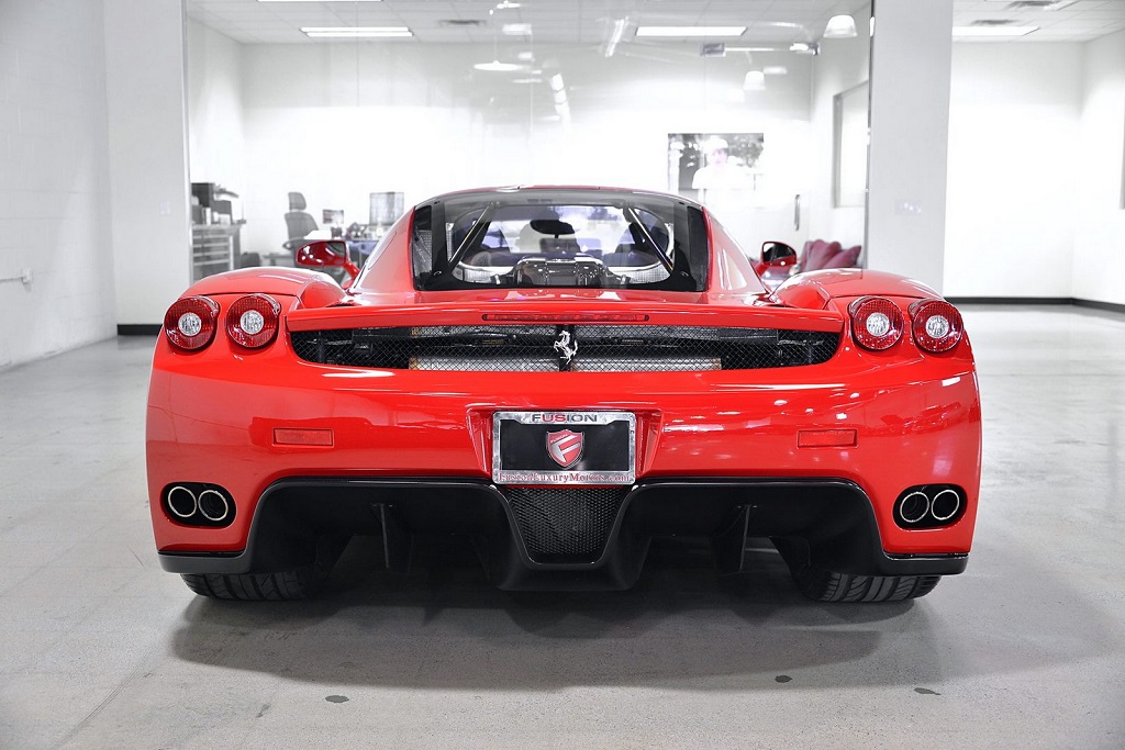 Tay đấm Floyd Mayweather muốn bán “hàng hiếm” Ferrari Enzo