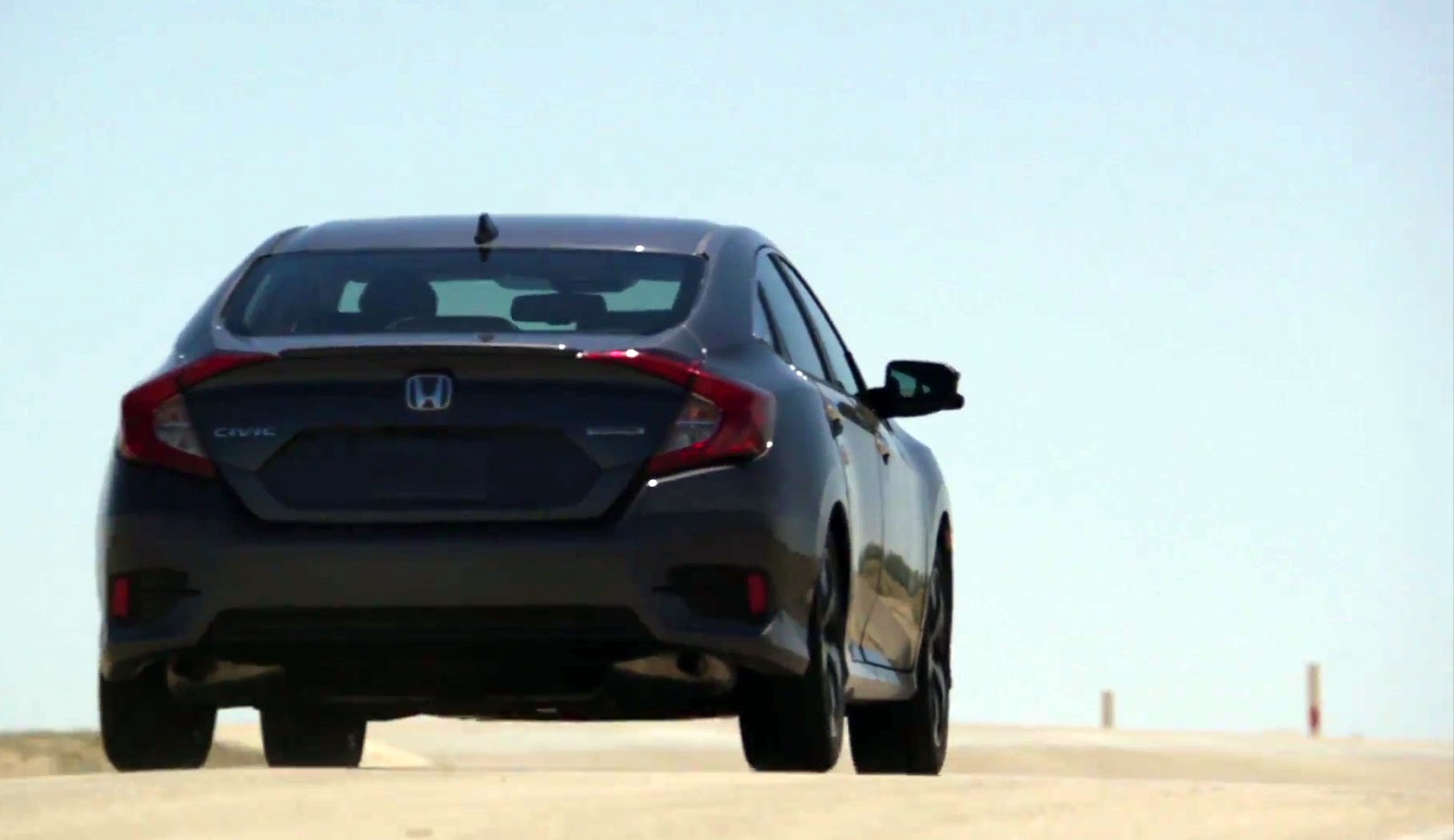 Honda Civic thế hệ mới “lột xác” hoàn toàn chính thức trình làng