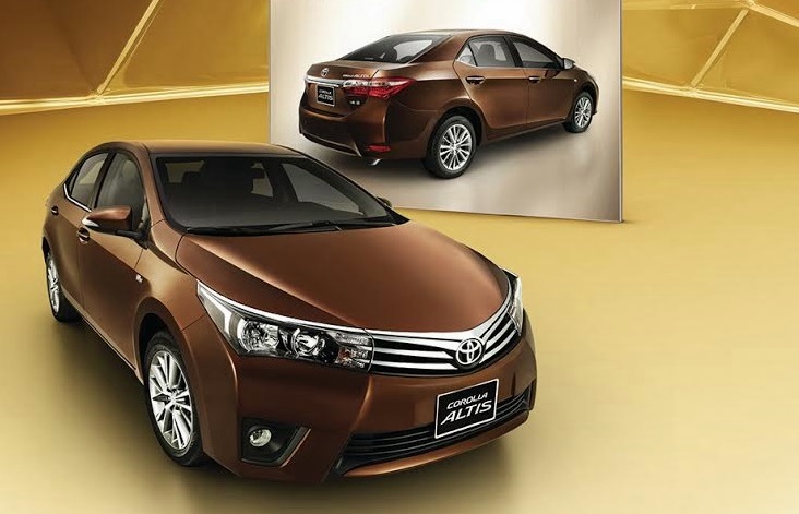 Toyota Việt Nam giới thiệu Corolla Altis bản cải tiến, giá từ 795 triệu đồng