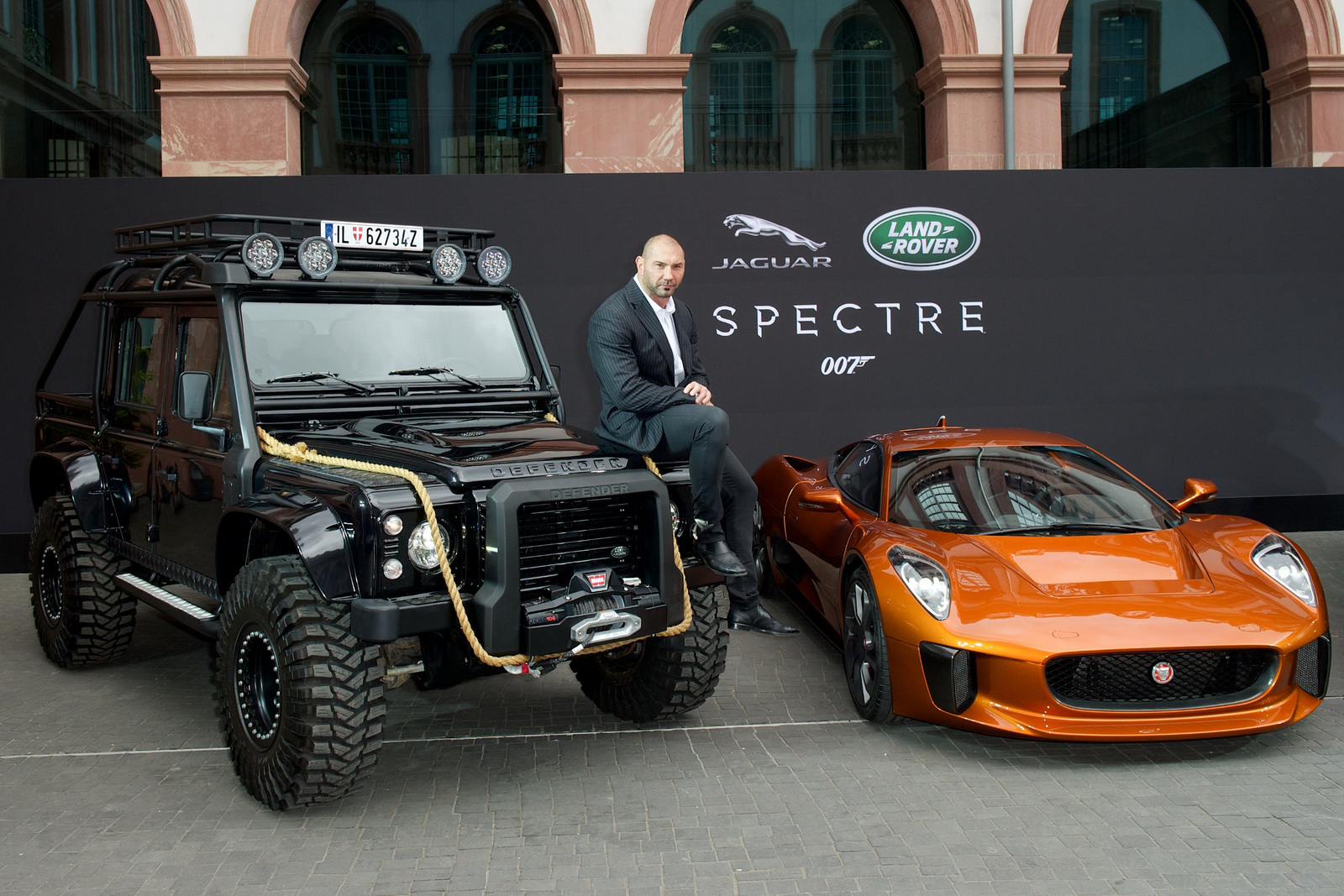 Bộ ba xế khủng trong “Điệp viên 007: Spectre” xuất hiện tại Frankfurt