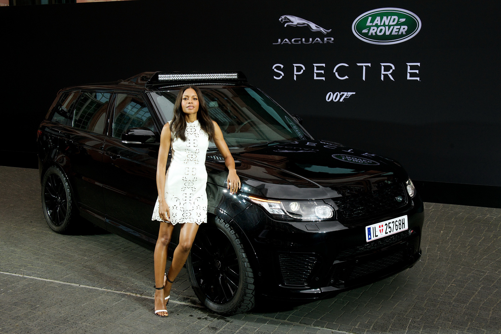Bộ ba xế khủng trong “Điệp viên 007: Spectre” xuất hiện tại Frankfurt
