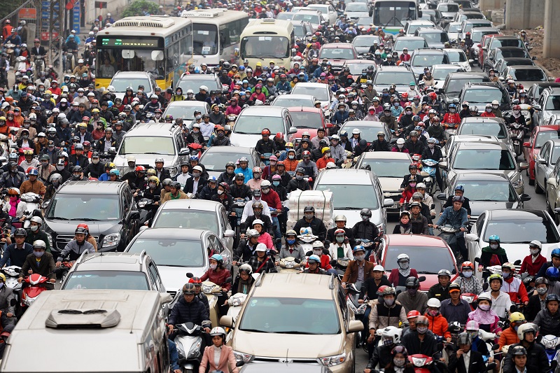 Từ 1/3, ô tô được tăng tốc thêm 10km/h trong khu đông dân cư