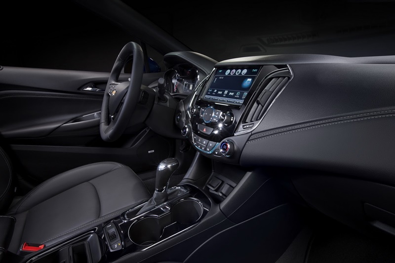Chevrolet Cruze 2016 ấn tượng hơn với khả năng tiết kiệm nhiên liệu