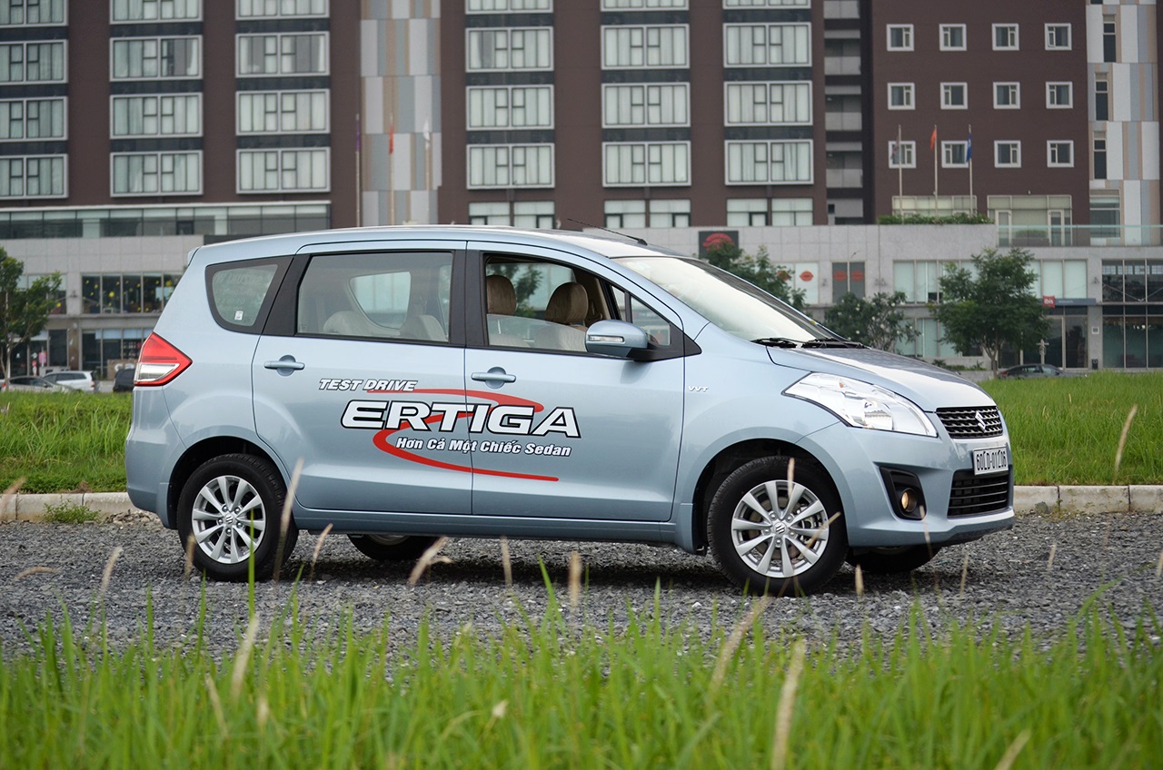 Mua xe chạy dịch vụ giá 650 triệu, chọn Toyota Innova cũ hay Suzuki Ertiga?
