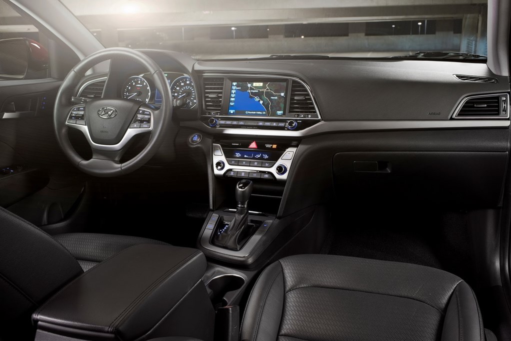 Hyundai nâng tầm Elantra thế hệ thứ 6 bằng công nghệ mới