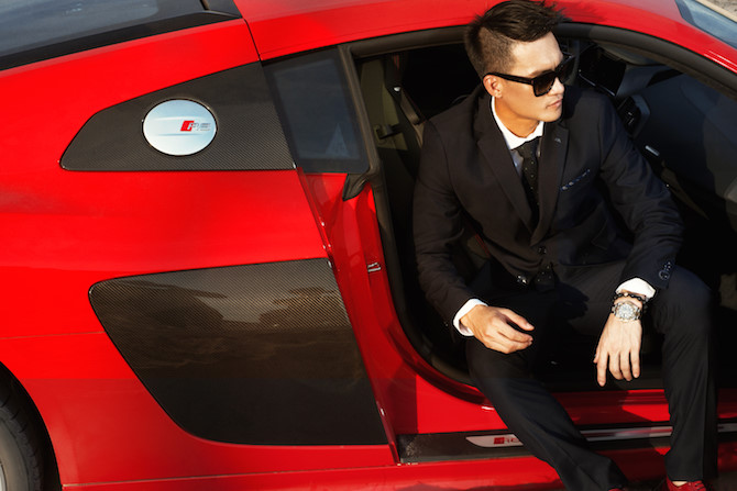 Tiền đạo Lê Công Vinh phong cách bên Audi R8 V10 Plus 2016